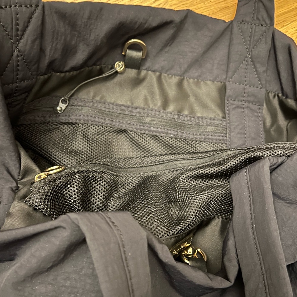 LULULEMON. tote bag. Black. Nylon. Perfect condition. - Picture 7 of 7